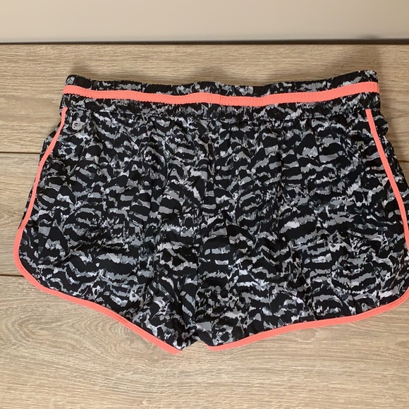 Fabletics Workout Running Athletic Black/White/Orange Shorts. Size Medium - Picture 3 of 4